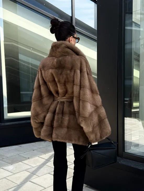 Шуба норковая летучая мышь английский воротник, оверсайз - цвет темный пастель - фото 6