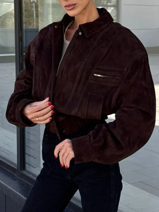 Женская короткая натуральная замшевая куртка - цвет коричневый - фото 2