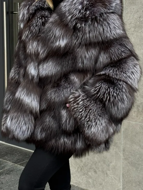 Шуба натуральная из чернобурки с капюшоном - фото 3