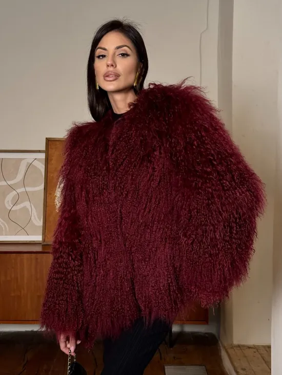 Шуба из меха ламы цвет Burgundy - фото 0