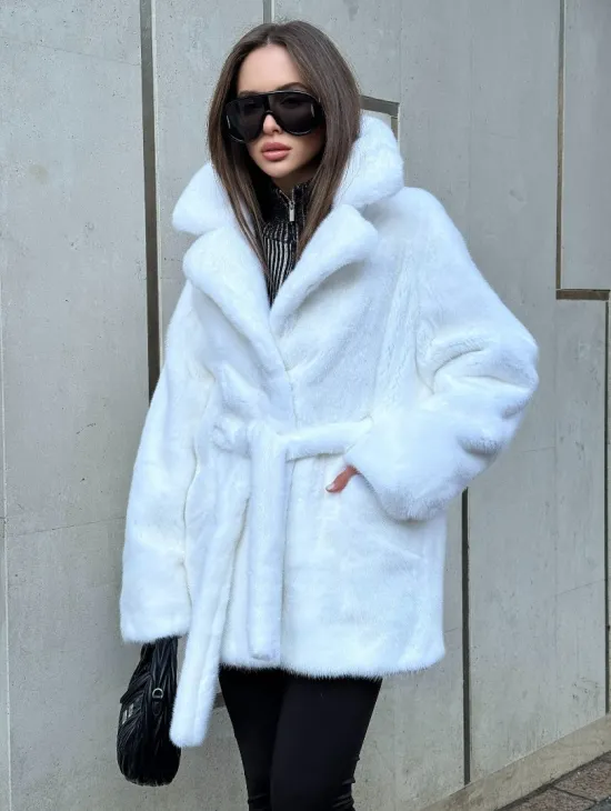 Белый норковый полушубок - кимоно с английским воротником - фото 4