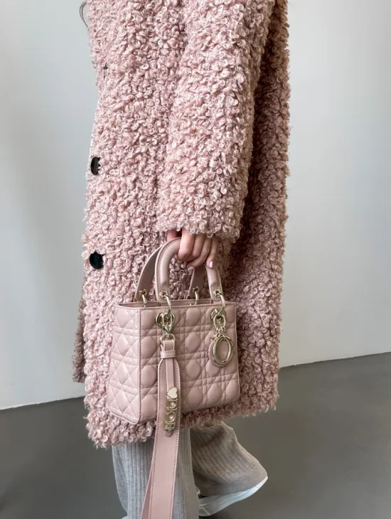 Шуба из экомеха в цвете пудра - фото 3