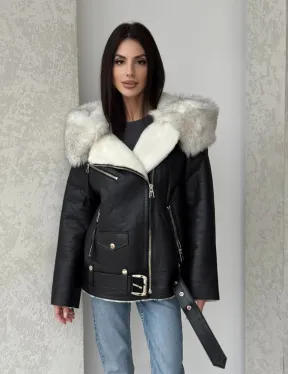 Черная куртка дубленка с капюшоном - фото 10