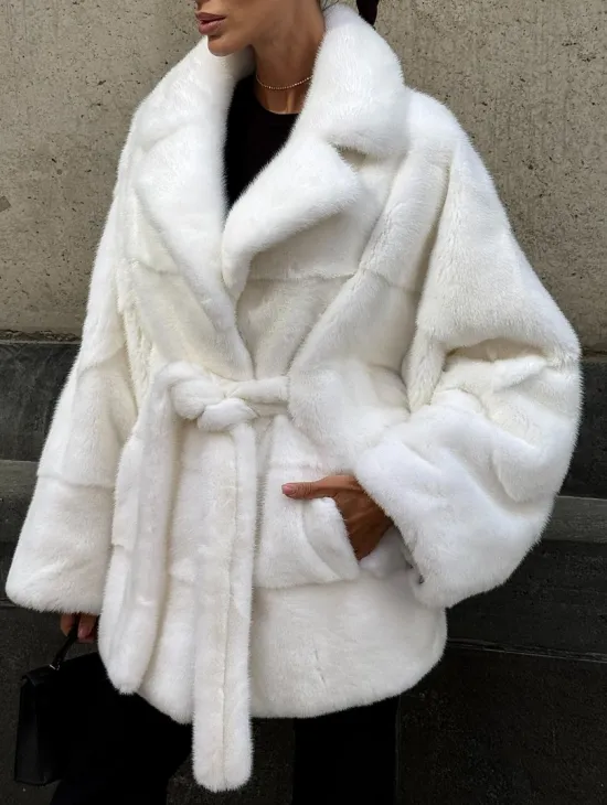 Белоснежная норковая шуба фасон 