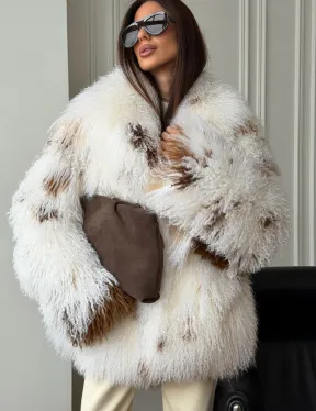 Шуба из ламы бело-коричневая - фото 5