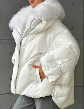 Белый зимний пуховик с мехом - фото 5