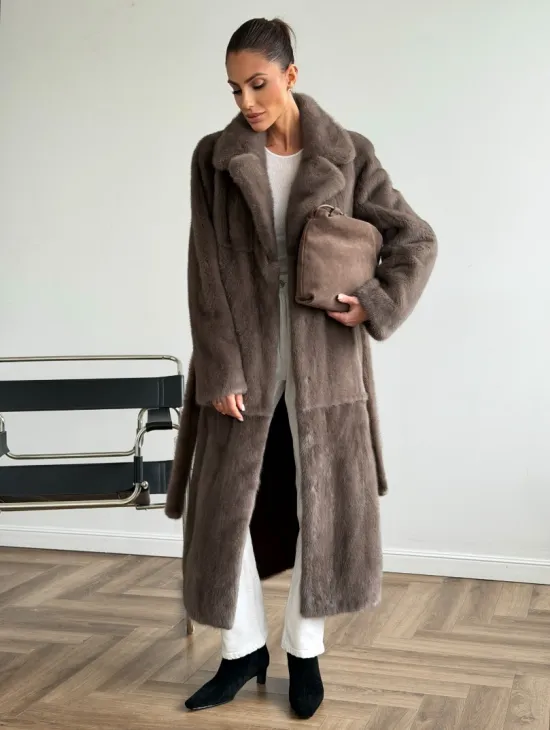 Прямая норковая шуба с поясом - фото 5