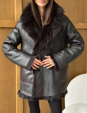 Двухсторонняя коричневая дубленка - фото 1