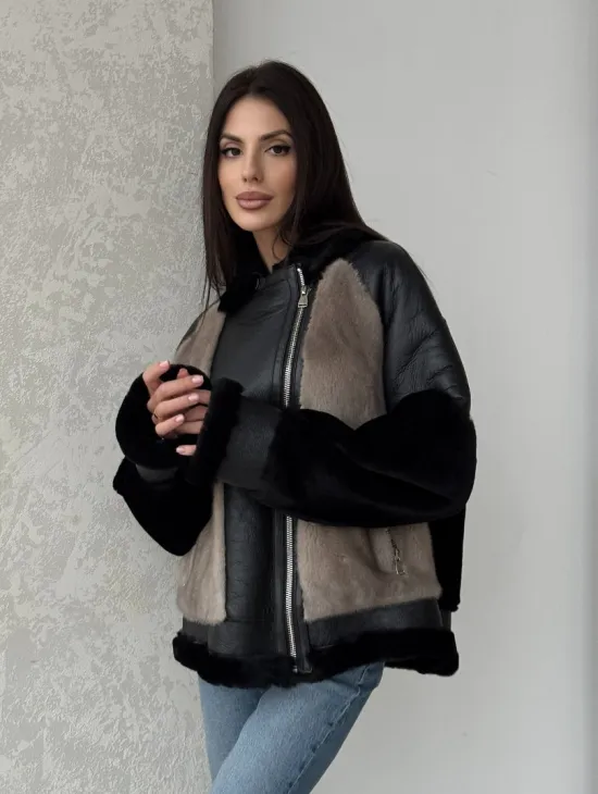 Черная дубленка из овчины с рукавами из меха норки - фото 7