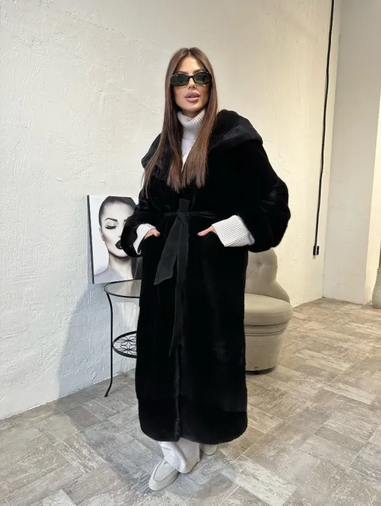 Шуба из канадской плюшевой норки BlackNafa с капюшоном - фото 0