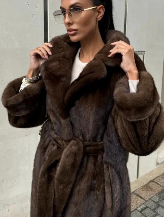 Женская винтажная шуба из аукционного меха норки Saga Furs - фото 4